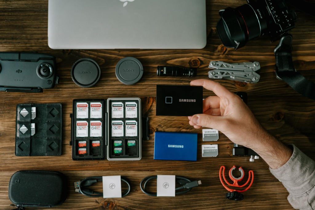Must-Have Gadgets for Photographers and Designers 